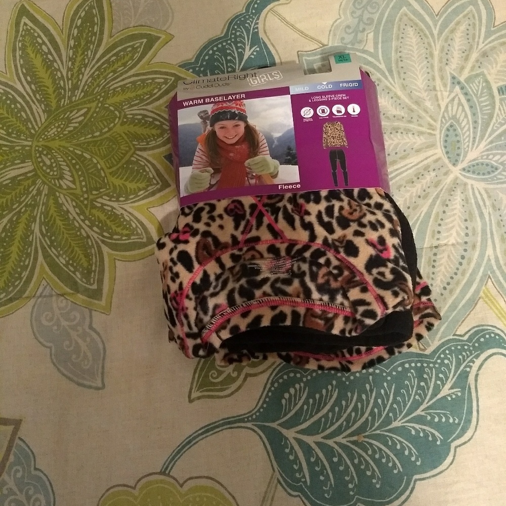 New-Girls Fleece, Cheetah Legging & LS Crew Set